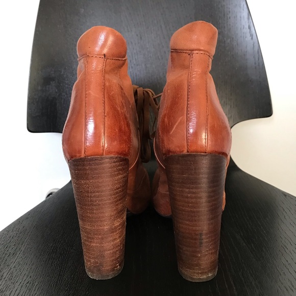 Beautiful brown leather boot heels - Picture 3 of 4